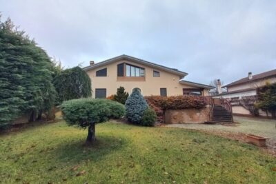 ID 013 L’Aquila, frazione Tempera. Villa unifamiliare con ampio giardino perimetrale