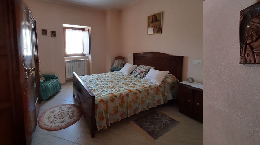 ID 006 Casa indipendente di 200 m² in San Pio delle Camere - immagine 12