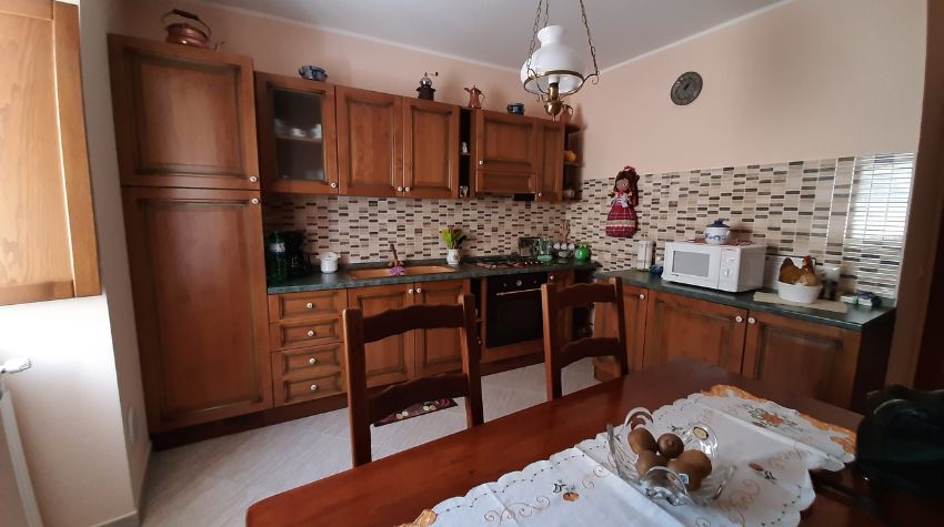 ID 006 Casa indipendente di 200 m² in San Pio delle Camere - immagine 2