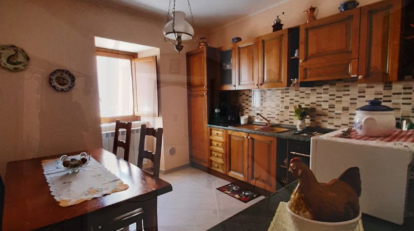 ID 006 Casa indipendente di 200 m² in San Pio delle Camere - immagine 3