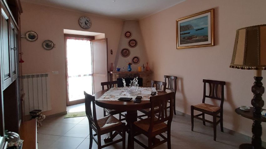 ID 006 Casa indipendente di 200 m² in San Pio delle Camere - immagine 4